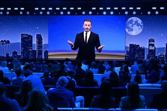 OMG’s Kelly Metz frames the measurement issues for the WSJ’s upfront preview